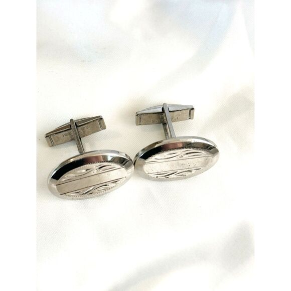 Silver Tone Vintage Etched Floral Oval Cufflinks - Picture 3 of 5